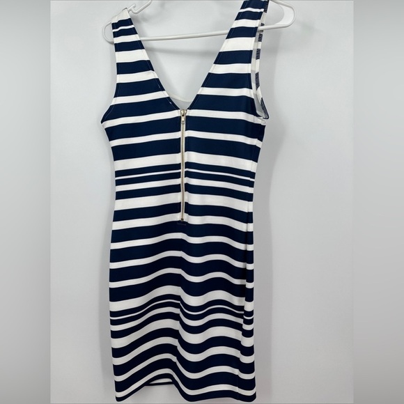 NWT Aqua Bloomingdales Women’s L Navy & White Stripe Short Dress V-Back Bodycon - Picture 5 of 6